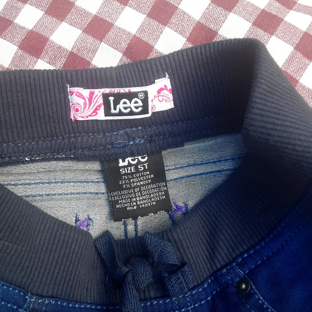 🍀3/15 Lee Girls blue Jeans Size 5T - Picture 4 of 5